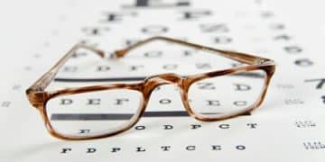 Correction of astigmatism by glasses